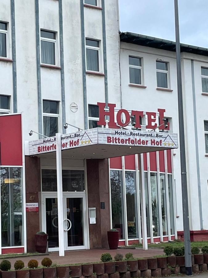 Hotel Bitterfelder Hof Bagian luar foto